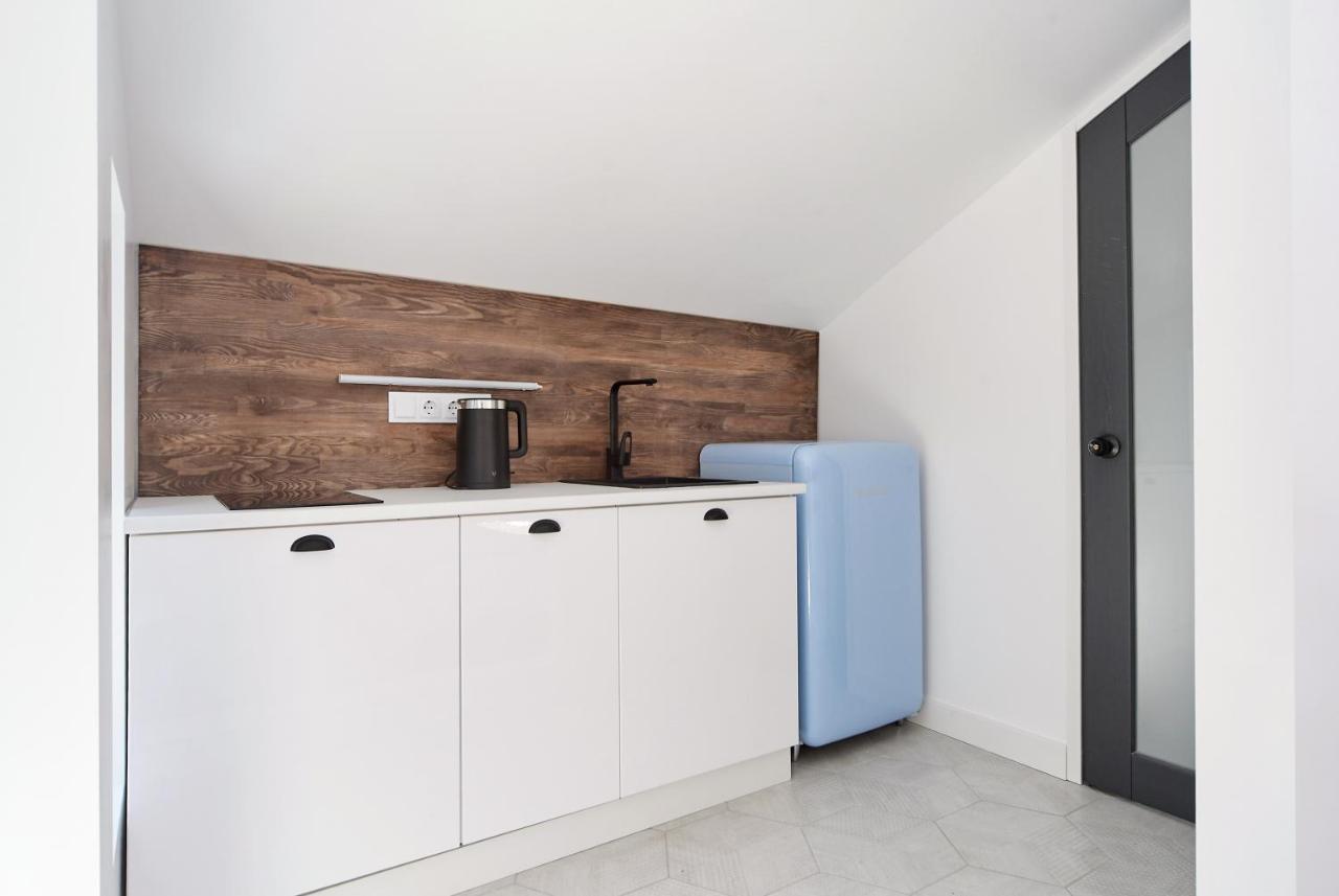 White Door Apartments Mansard Heart Of Odessa 2 Exterior photo